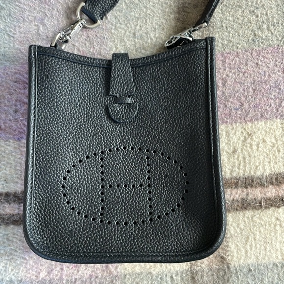 New! Soft Leather Over shoulder purse - Picture 1 of 5